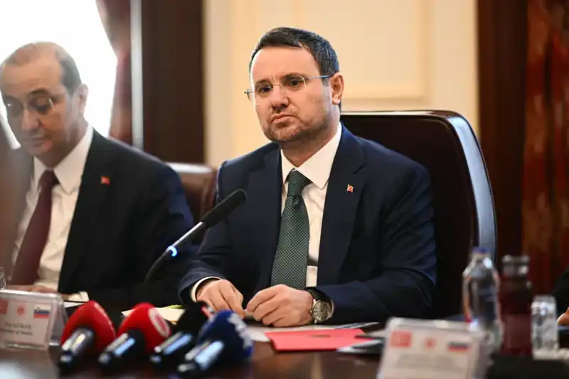 Akın Gürlek: Kararlılıkla İlerleyen Adımların Arkasındaki İsim