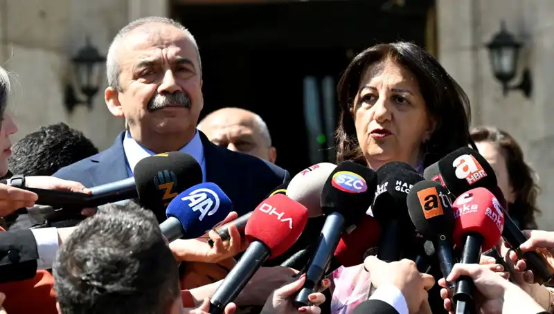 Sırrı Süreyya Önder'in Hayatı ve Hastalığı: Neler Biliniyor?