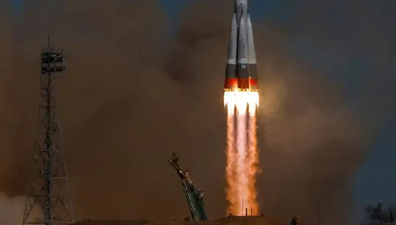 İki Rus, Bir Amerikalı Uzayda Buluştu: Soyuz MS-27 Gönderildi