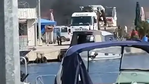Tuzla Balıkçı Barınağında Korkutan Lastik Yangını: Nedenleri ve Sonuçları