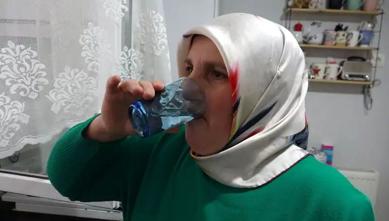 30 Yıldır Nisan Yağmurlarını Şifa Niyetine İçen Kadının İlginç Hikayesi