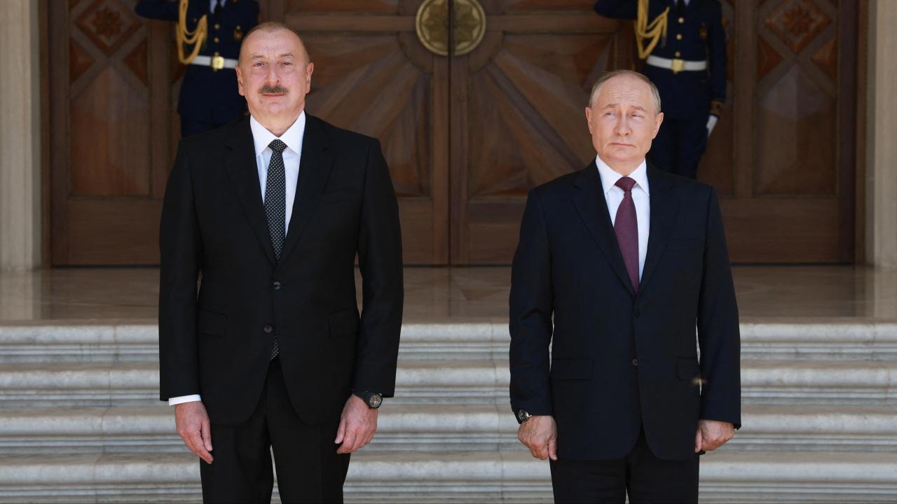 Rusya Devlet Başkanı Putin, Azerbaycan Devlet Başkanı Aliyev'den özür diledi.
