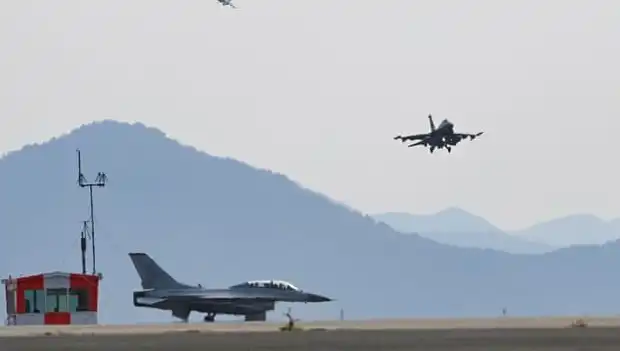 Güney Kore'de Askari Tatbikat kaosu: Savaş Uçağı Yanlışlıkla Köyü Bombaladı