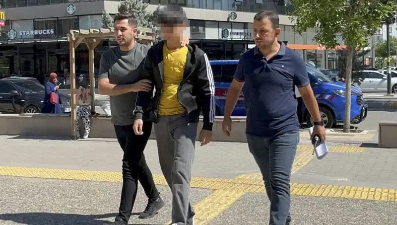 Tartışmanın Sonucu: Genç Kardeş Ağabeyini Bıçakla Yaraladı!