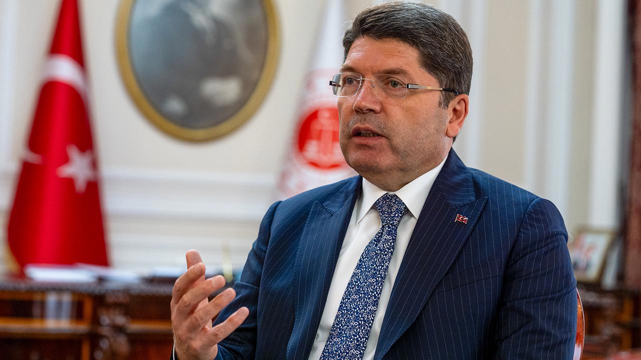 Adalet Bakanı Tunç: 'Korsan Metin' Skandalı