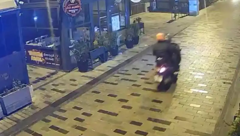Gece Kulübüne Haraç Saldırısı: Silahlı Çatışma Nedenleri ve Sonuçları