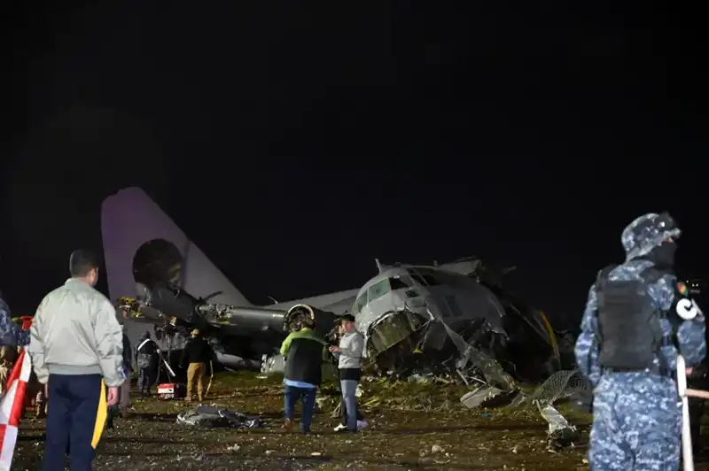 Bolivya'da Para Taşıyan Askeri Uçak Düştü: Krizin Sebepleri ve Sonuçları