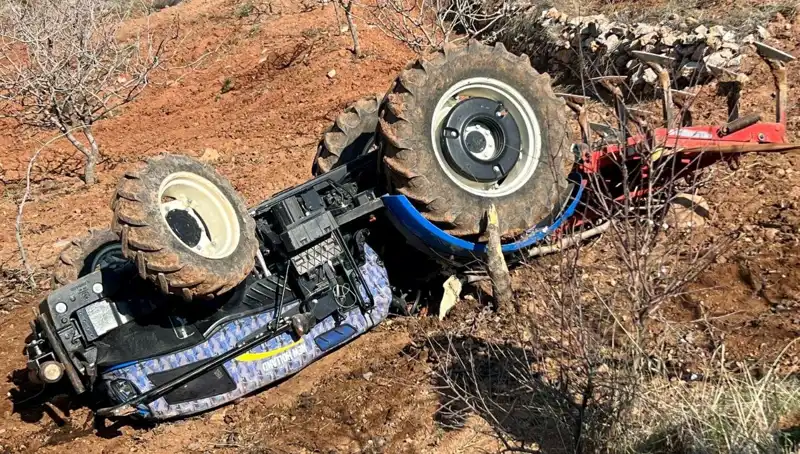 Siirt’te Trajik Kaza: Devrilen Traktörün Sürücüsü Hayatını Kaybetti