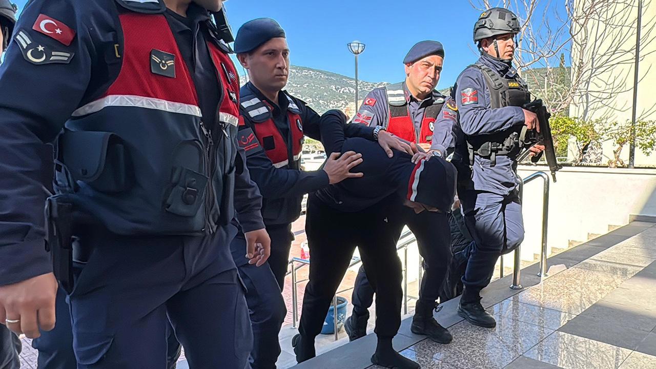 Interpol tarafından kırmızı bültenle aranan kişi Bodrum'da yakalandı.