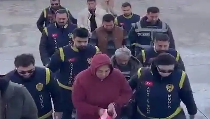 Çikolata Poşetinin Korkunç Sırrı: 7 Yıl Sonunda Ortaya Çıkan Bebek Cesedi