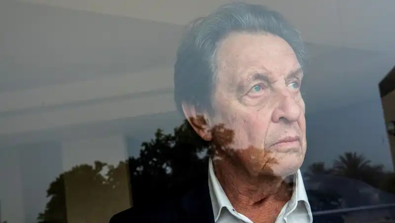 Elon Musk’ın Babasından Şok Edici İtiraflar: Cinayetler ve Kızını Kurtarma Çabası