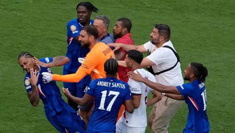 Dev Finalin Ardından Gelişen Olaylar: Teknik Direktörden Futbolcuya Yumruk