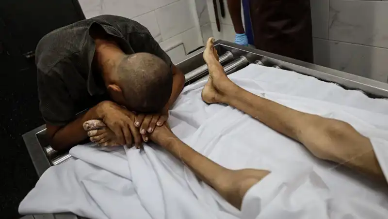 Gazze'de Açlık Alarmı: Bir Çocuk Daha Hayatını Kaybetti