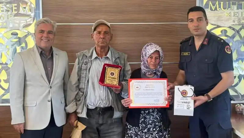 Jandarmaya Bağışlanan Ev: Tek Varlıklarıyla Duyguları Sarsan Bağış