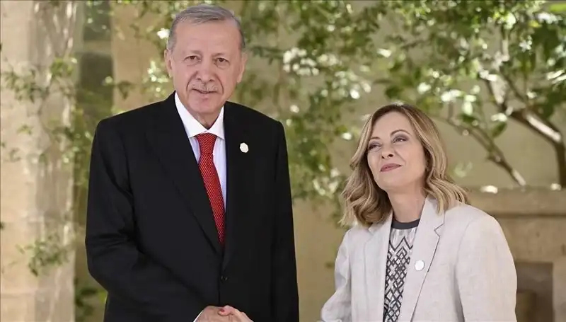 İstanbul'da Akdeniz Zirvesi: Liderler Bir Araya Geliyor