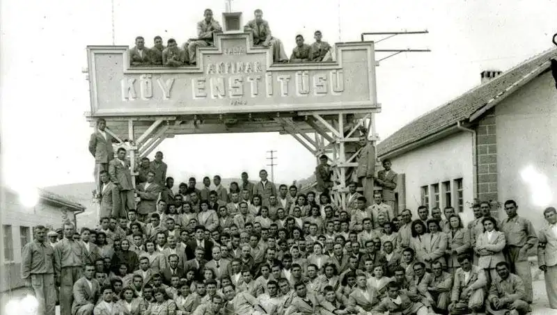 17 Nisan: Köy Enstitüleri’nin Kuruluş Yıldönümünde Eğitim Devrimi