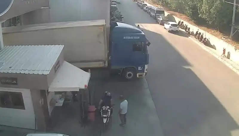 Milyonlarca Liralık Ürünlerin Nakliye Şebekesi Operasyonuyla Ele Geçirilmesi