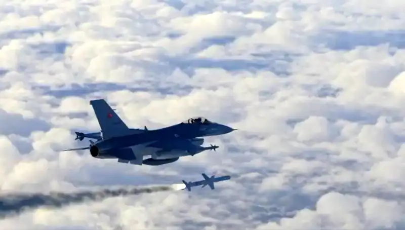 F-16 EDPOD: Türk Hava Kuvvetleri'ne Güç Katacak Yenilikçi Teknoloji