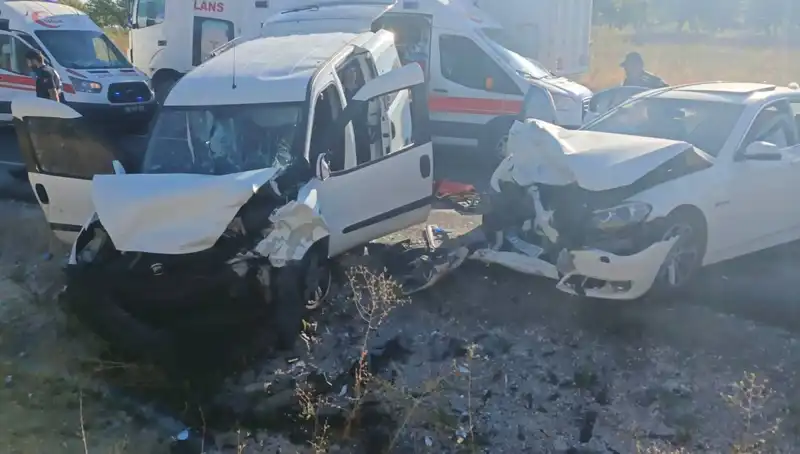 Nevşehir'de Facia: 14 Kişinin Yaralandığı Trafik Kazası Detayları