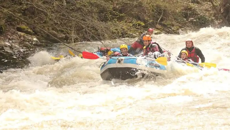 Rafting Severler, Debi Arttı! Hızla Artan İlgi ve Eğlence