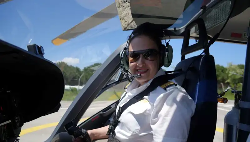 Türkiye'nin Tek Kadın Ambulans Helikopter Pilotu: Zorlukları Aşıp Uçmanın Hikayesi