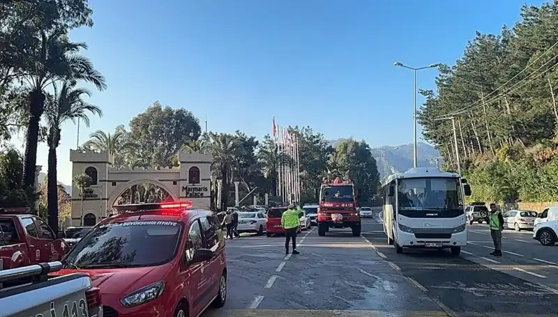 Muğla'daki Beş Yıldızlı Otelde Yangın: Tatilciler Panik İçinde!
