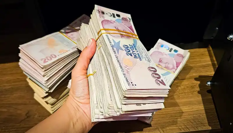 Türkiye'deki Mevduat Pazarında Yeni Rekor: 12 Trilyon Lira!