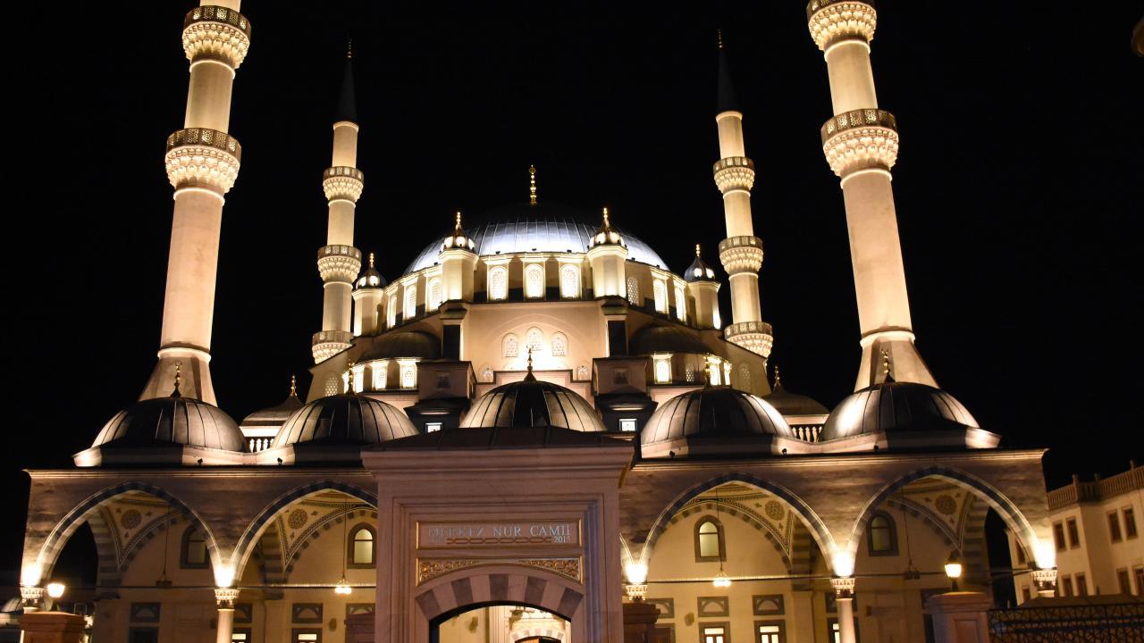 Regaip Kandili Bu Akşam Kutlanacak