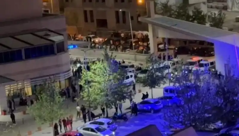 Halay Başında Çıkan Bıçaklı Kavga: 1 Yaralı, 4 Kişi Darp Edildi