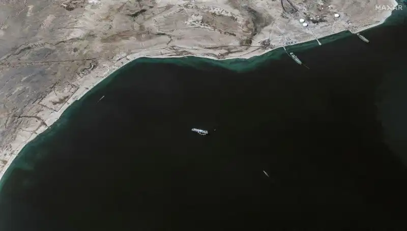 Yunan Gemisine Saldırı: Son Dakika Mürettebat Kurtarıldı, Gerilim Tırmandı