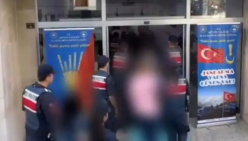 30 İlde FETÖ Operasyonu: 65 Kişi Tutuklandı, Detaylar Ortaya Çıktı!