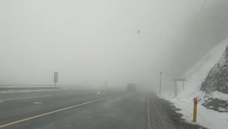 Bolu Dağı'nda Kar ve Sis Ulaşımı Güçleştiriyor: Ne Olacak?