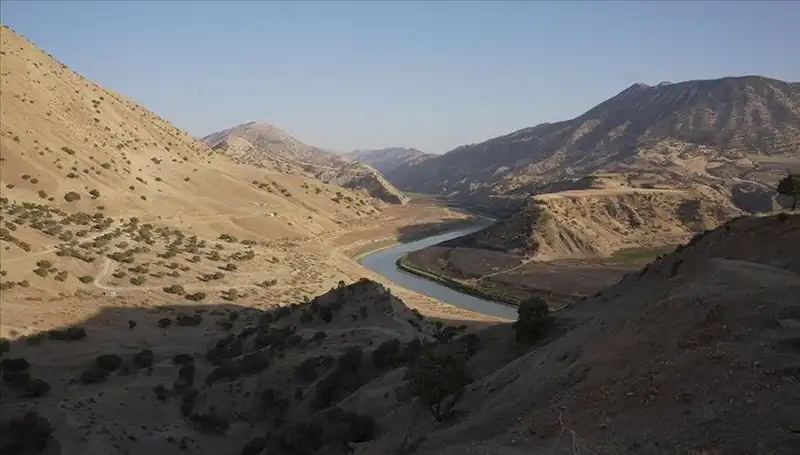 Tahran'da Su Krizi: Acil Önlemler ve Yüzde 20 Tüketim Azaltma Çağrısı