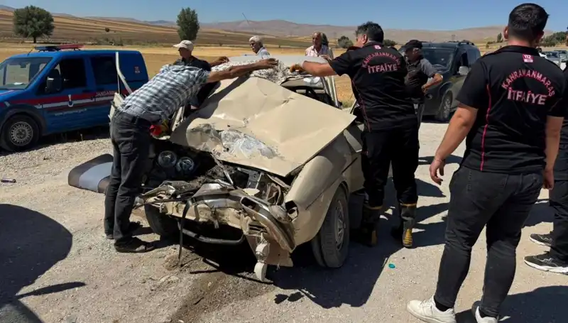 Kahramanmaraş'ta Feci Kaza: Kamyonet ve Otomobil Çarpıştı, Yaralılar Var!
