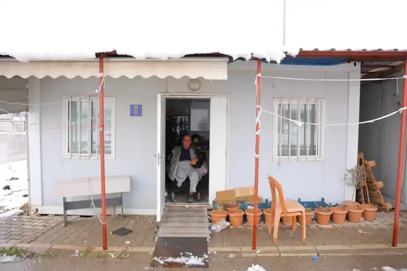 6. Günde Enkazdan Kurtulan Genç: "Hala Hayattayım"