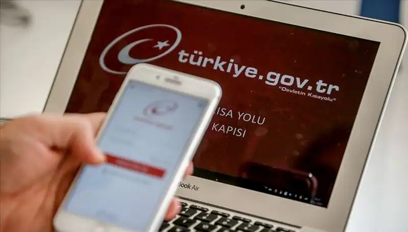 e-Devlet ile Hayatınızı Kolaylaştıran 8 Bin Hizmet: Bakan Kacır Açıklıyor