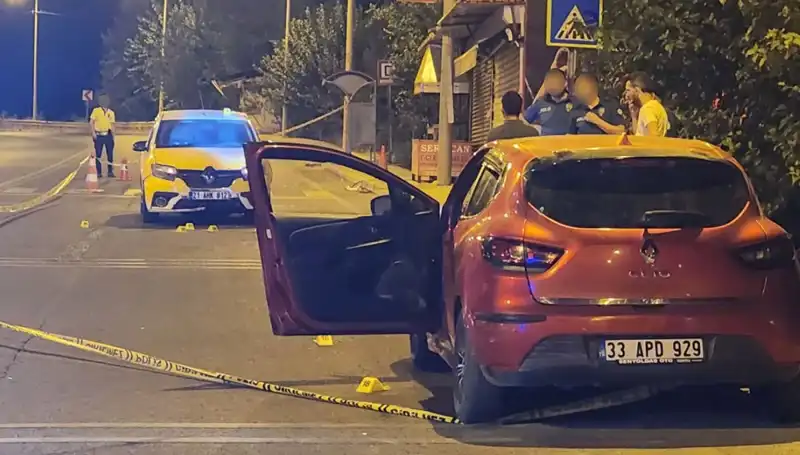 Otomobil Çatışması: İki Kişi Hayatını Kaybetti, Beş Kişi Yaralandı
