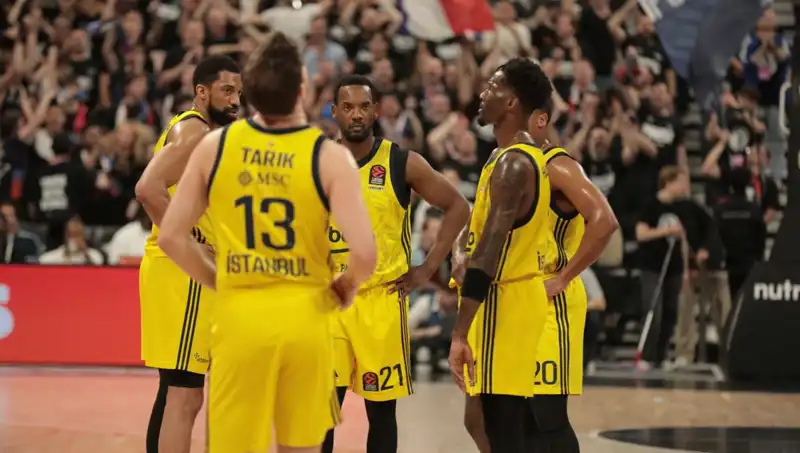 Fenerbahçe'nin Final Hedefi: Panathinaikos'u Düşürmek İçin Sahada!