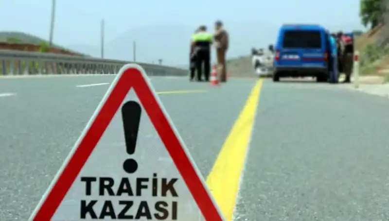 Bitlis'te İki Ayrı Trafik Kazası: 19 Kişi Yaralandı