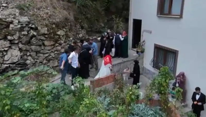 Düğün Töreninde Kanlı Pusu: 10 Saniye İçinde Yaşanan Korkunç Anlar